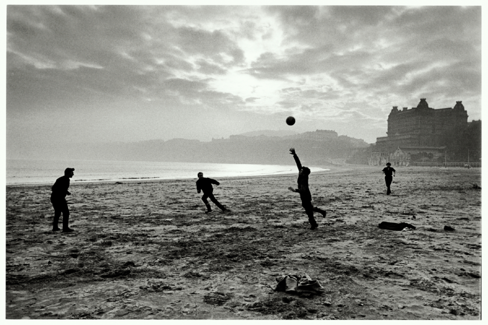Fishermen playing during their lunch break, Scarborough, Yorkshire 1967 © Don McCullin