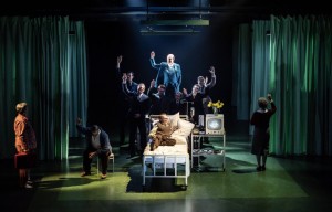 Nye-cast-National-Theatre-Johan-Persson-4-scaled_web